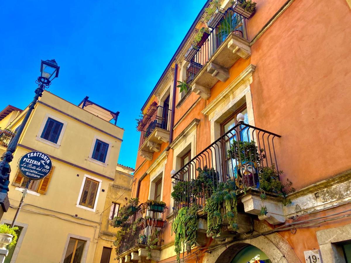 Caterina'S Charme Apartment Taormina Esterno foto